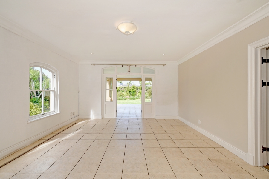 To Let 4 Bedroom Property for Rent in Constantia Western Cape